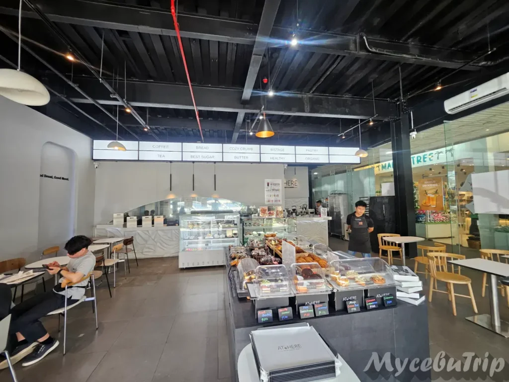 막탄 LG가든 한국식 빵집 앳히어 AT@HERE